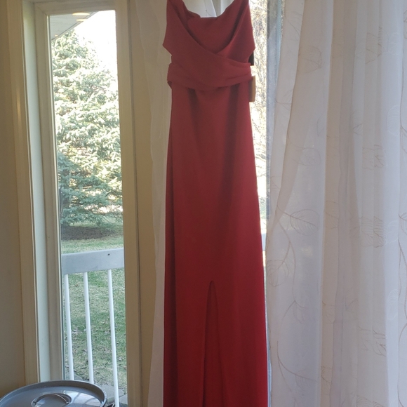 Red strapless dress from Lulus - Picture 4 of 4